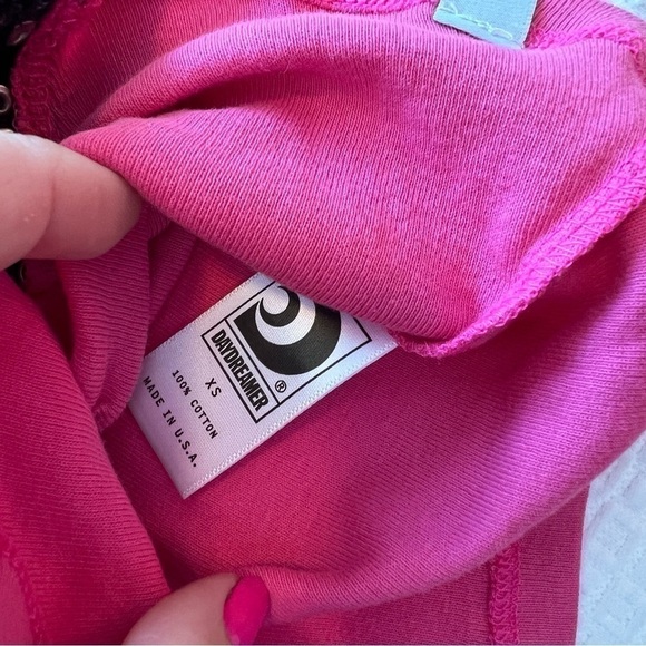 DAYDREAMER HOOK & EYE BABY TEE IN PINK COSMO - Picture 13 of 15